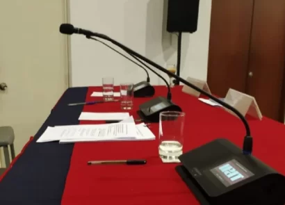 Alquiler de microfono cuello de ganzo para eventos corporativos en Lima