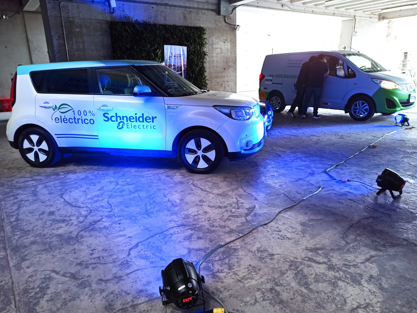 Evento corporativo con iluminación AV Sonido 5