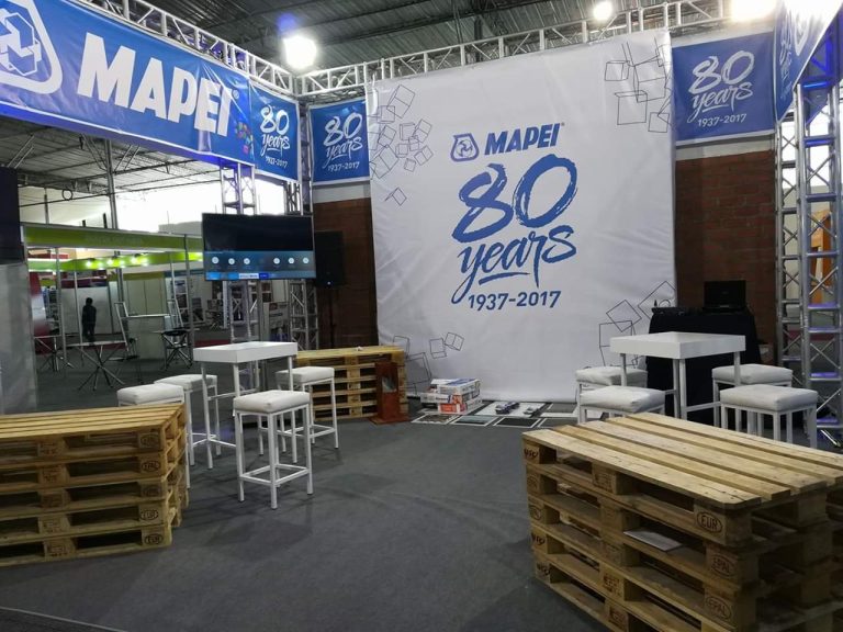 Alquiler de mobiliario para eventos corporativos en Lima